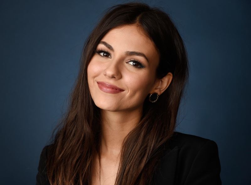 NickALive!: Victoria Justice Reveals She's 'Down' For Victorious