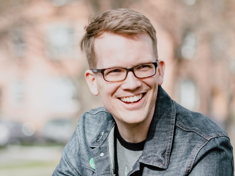 How to Contact Hank Green: Phone number, Texting, Email Id, Fanmail Address and Contact Details