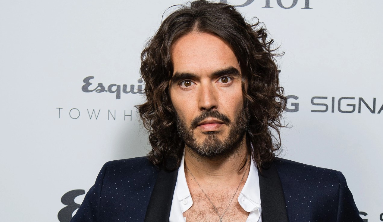 How to Contact Russell Brand: Phone number, Texting, Email Id, Fanmail Address and Contact Details