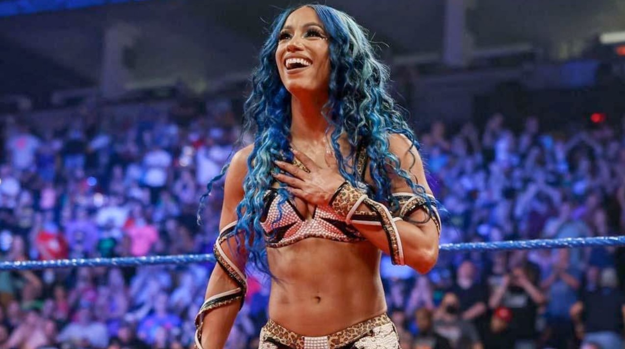 How to Contact Sasha Banks: Phone number, Texting, Email Id, Fanmail Address and Contact Details