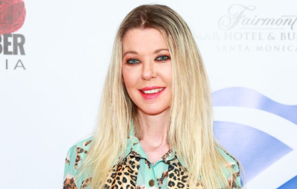 How to Contact Tara Reid: Phone number, Texting, Email Id, Fanmail Address and Contact Details
