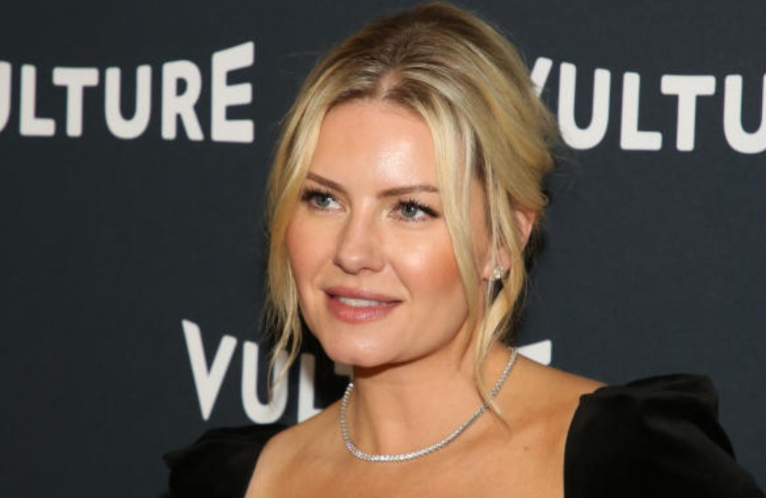 How to Contact Elisha Cuthbert: Phone number