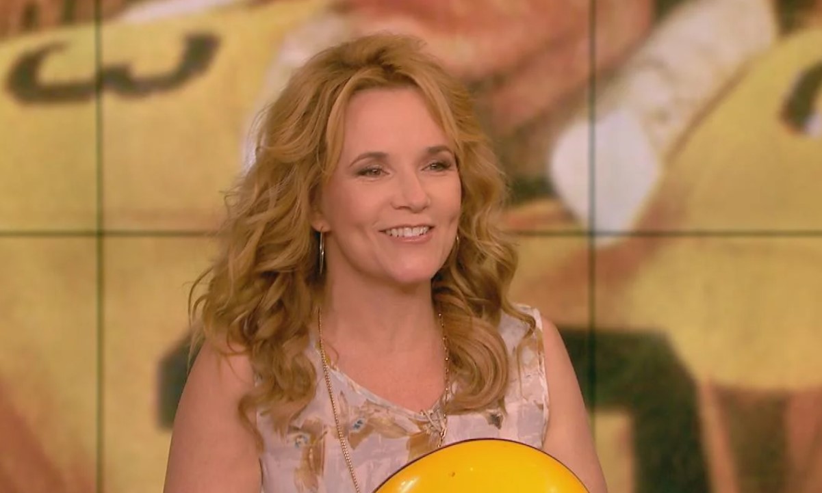 How to Contact Lea Thompson: Phone number