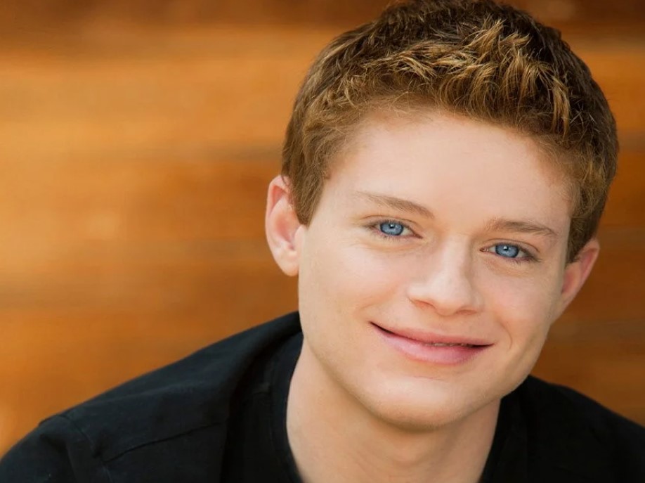 How to Contact Sean Berdy: Phone number, Texting, Email Id, Fanmail Address and Contact Details