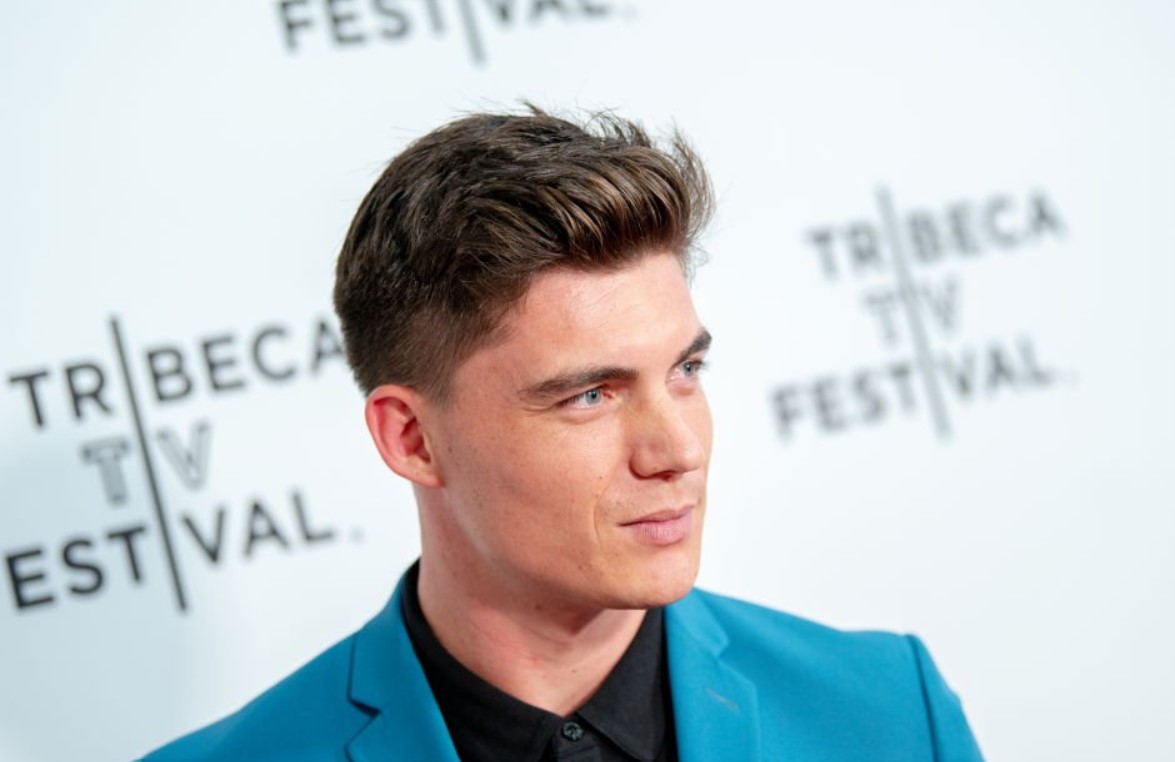 How to Contact Zane Holtz: Phone number, Texting, Email Id, Fanmail Address and Contact Details