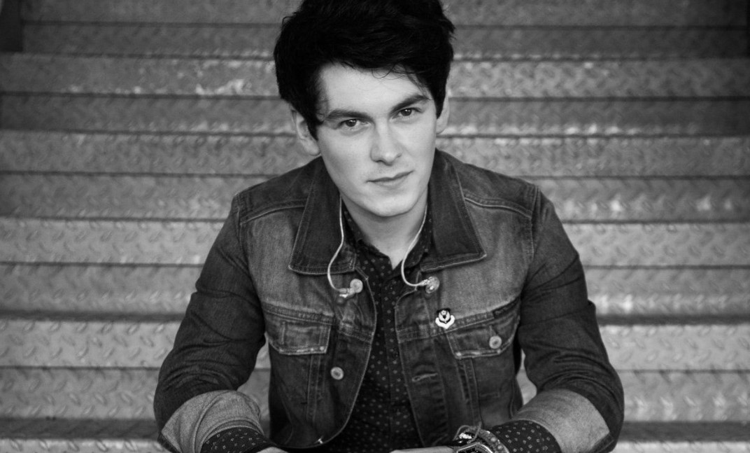 How to Contact Brad Kavanagh: Phone number, Texting, Email Id, Fanmail Address and Contact Details