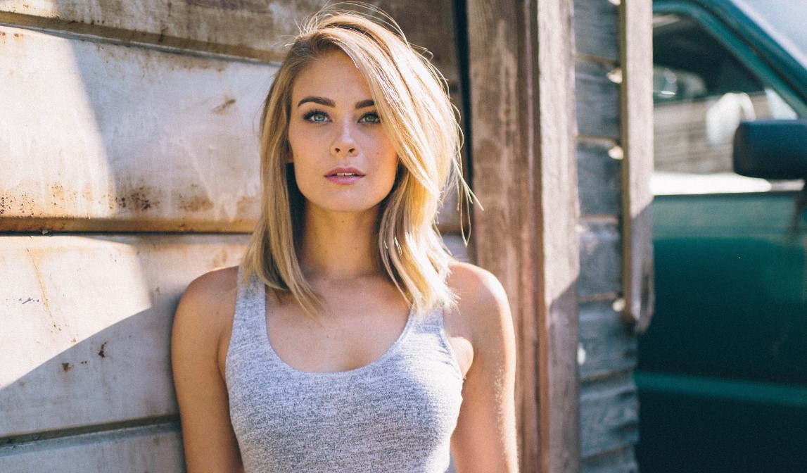 How to Contact Kim Matula: Phone number, Texting, Email Id, Fanmail Address and Contact Details
