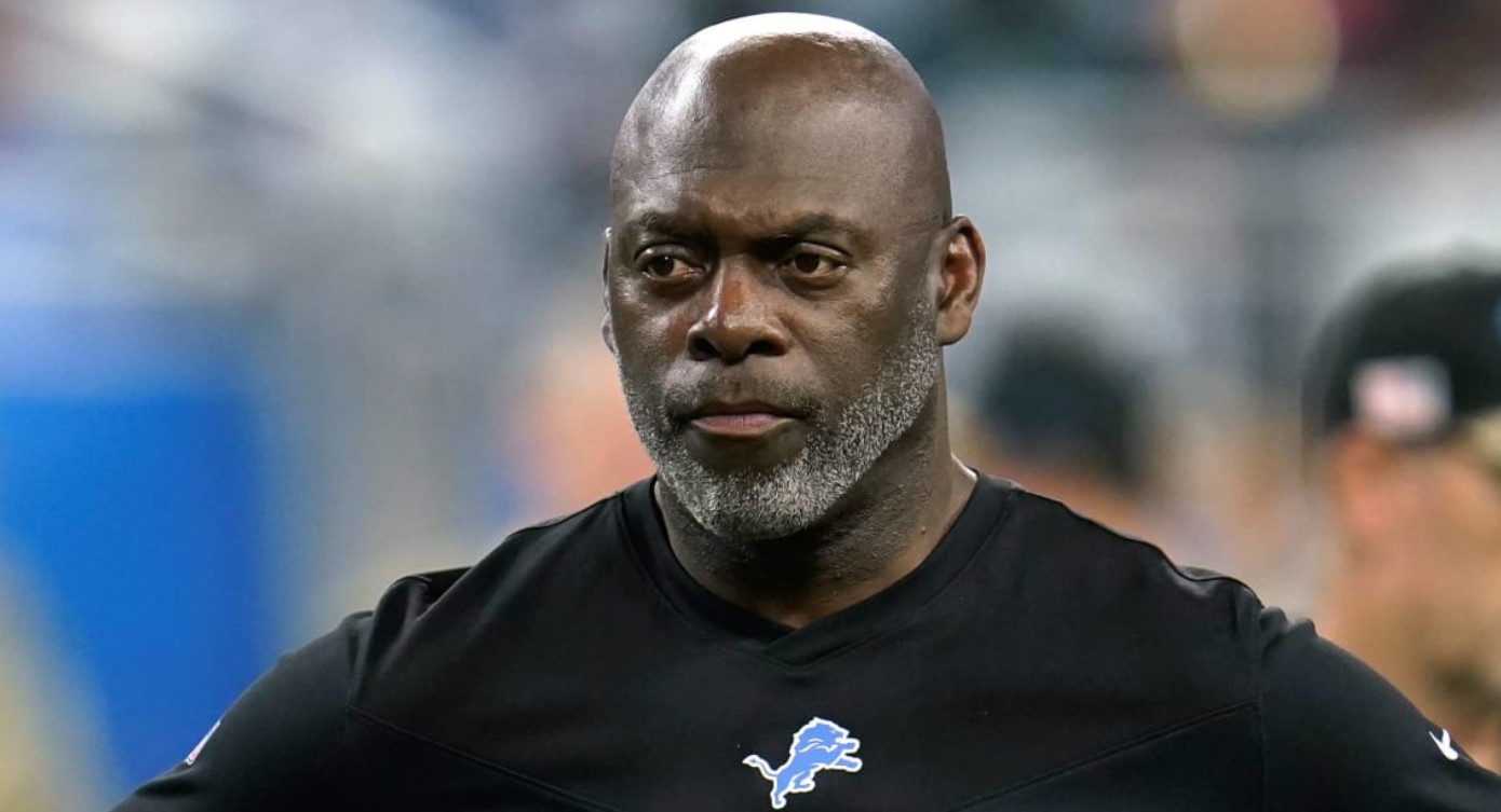 How to Contact Anthony Lynn: Phone number, Texting, Email Id, Fanmail Address and Contact Details