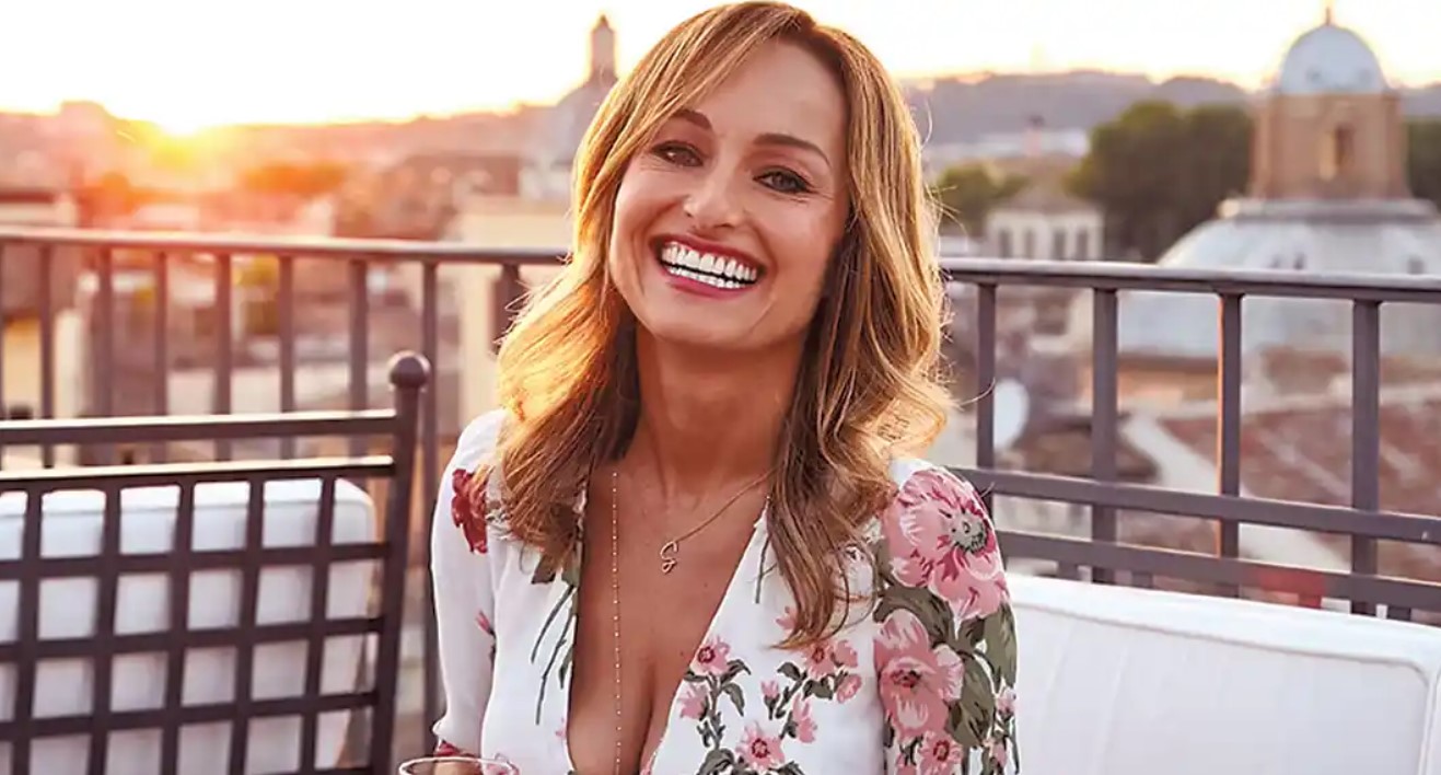 How to Contact Giada De Laurentiis: Phone number, Texting, Email Id, Fanmail Address and Contact Details