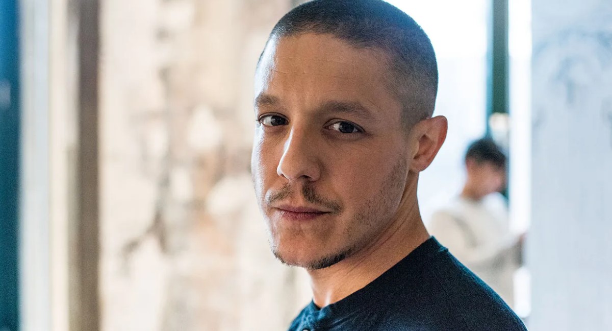 How to Contact Theo Rossi: Phone number, Texting, Email Id, Fanmail Address and Contact Details