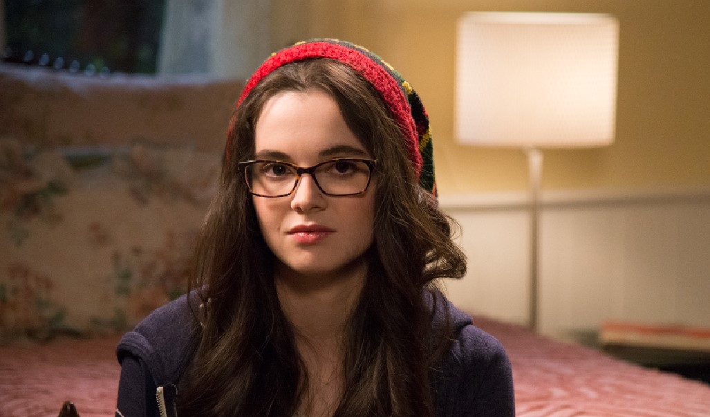 How to Contact Vanessa Marano: Phone number, Texting, Email Id, Fanmail Address and Contact Details