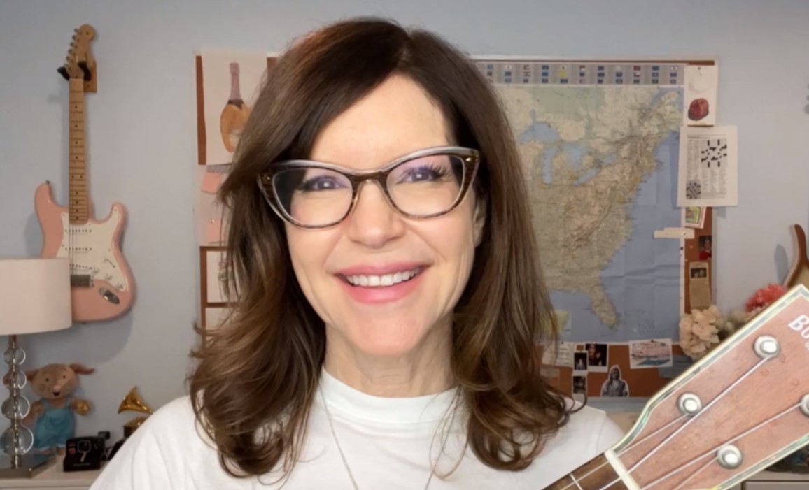 How to Contact Lisa Loeb: Phone number