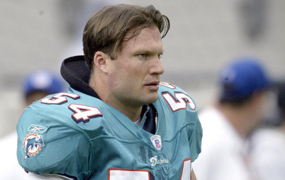 How to Contact Zach Thomas: Phone number, Texting, Email Id, Fanmail Address and Contact Details